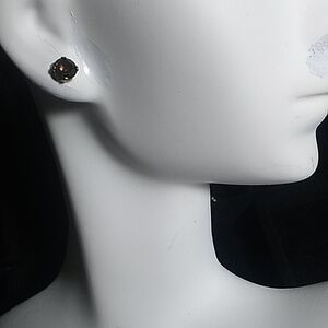 small 'root beer' crystals posts, stems are different lengths (see last photo)